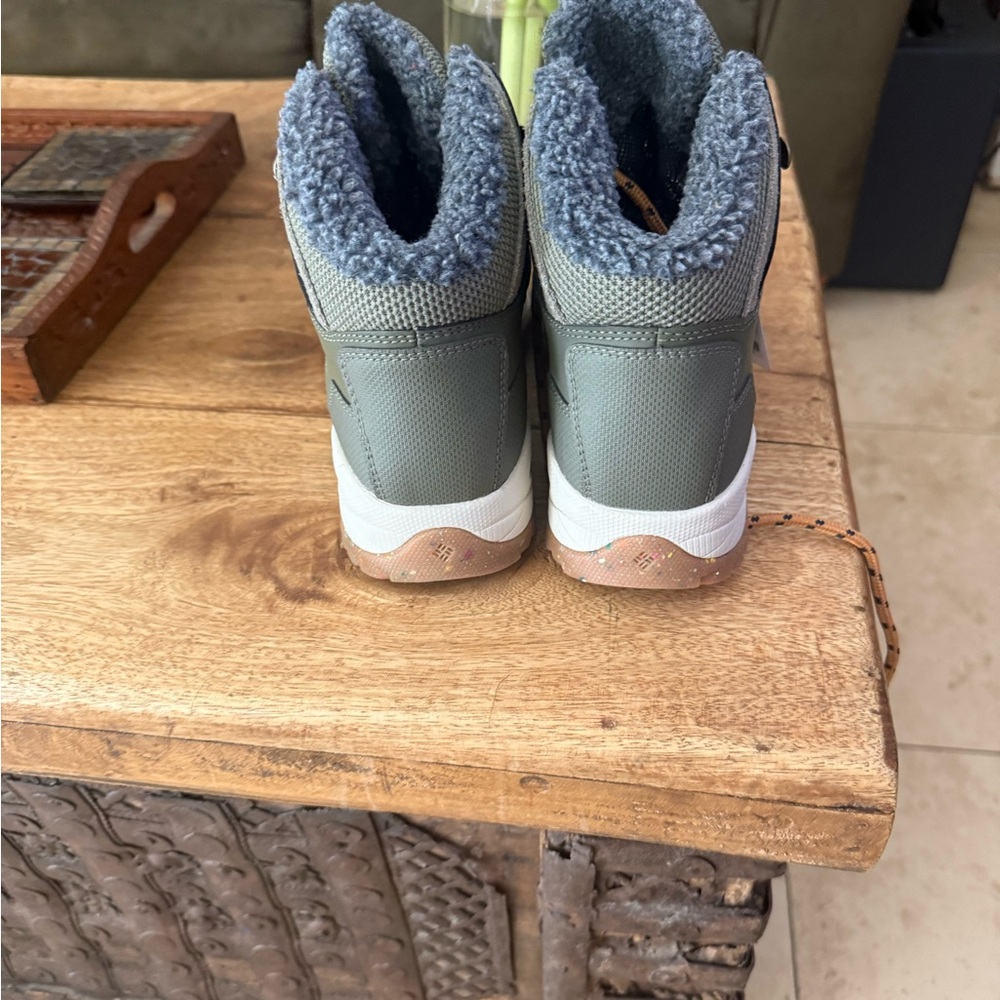Columbia Olive and Orange Winter Boots - Picture 6 of 7